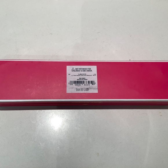 Juicy Couture Heart Bracelet - Picture 2 of 5